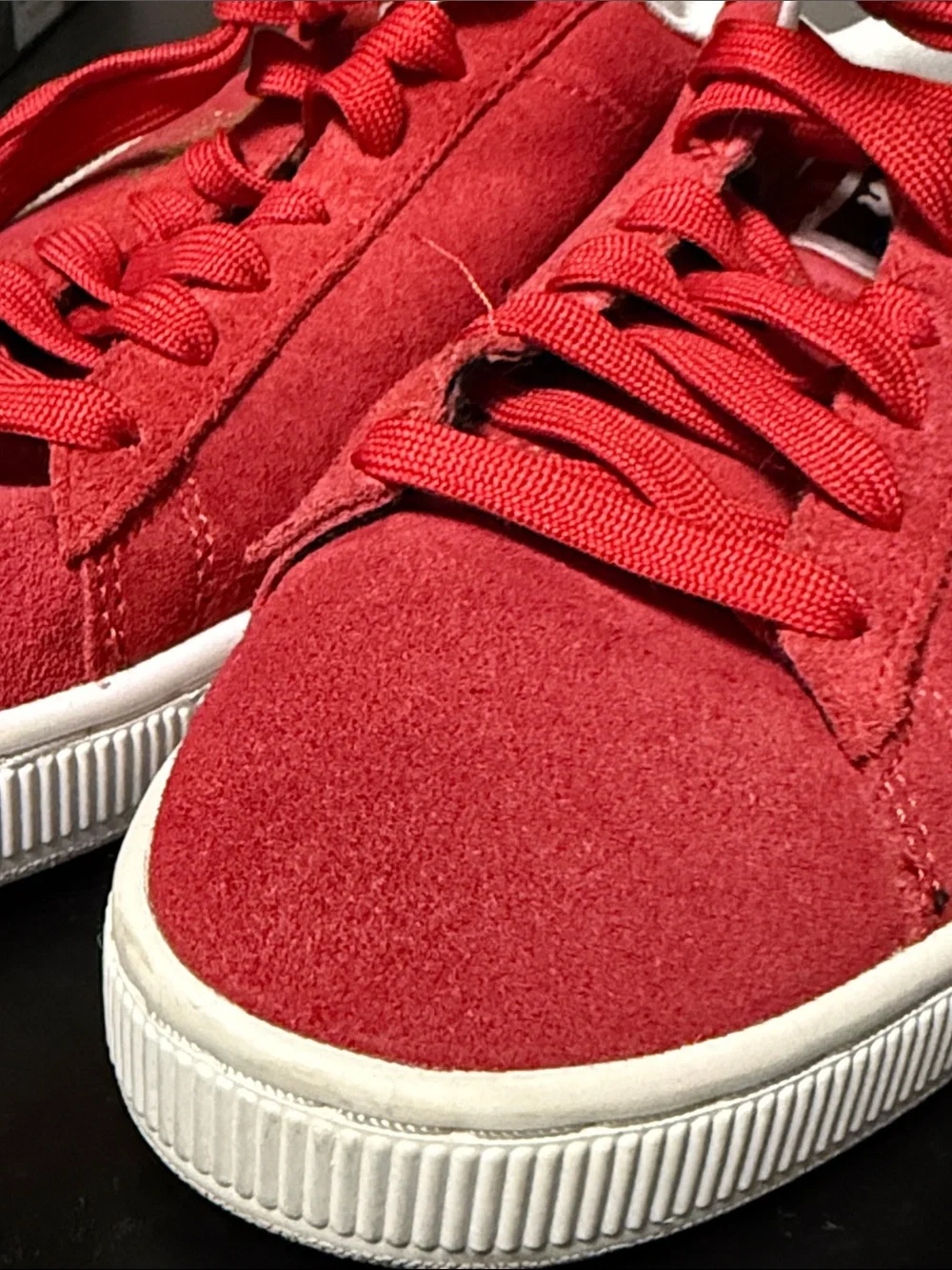 Puma Suede Men’s Sneakers Red Size 9
